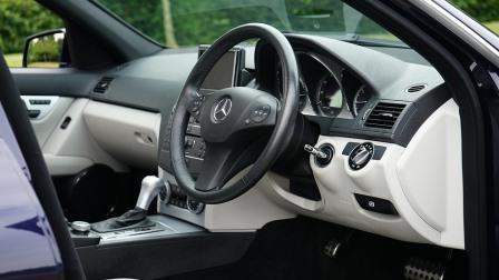 find a mobile locksmith near me