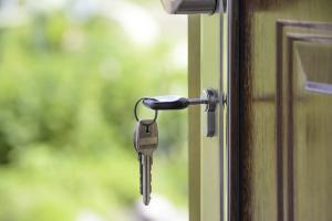 where to hide your spare home keys